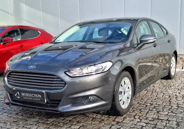 Ford Mondeo cena 65000 przebieg: 71500, rok produkcji 2018 z Szprotawa małe 121